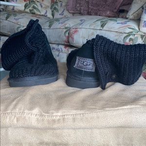 Sweater Ugg’s (Carey boots) 2 button-fold down